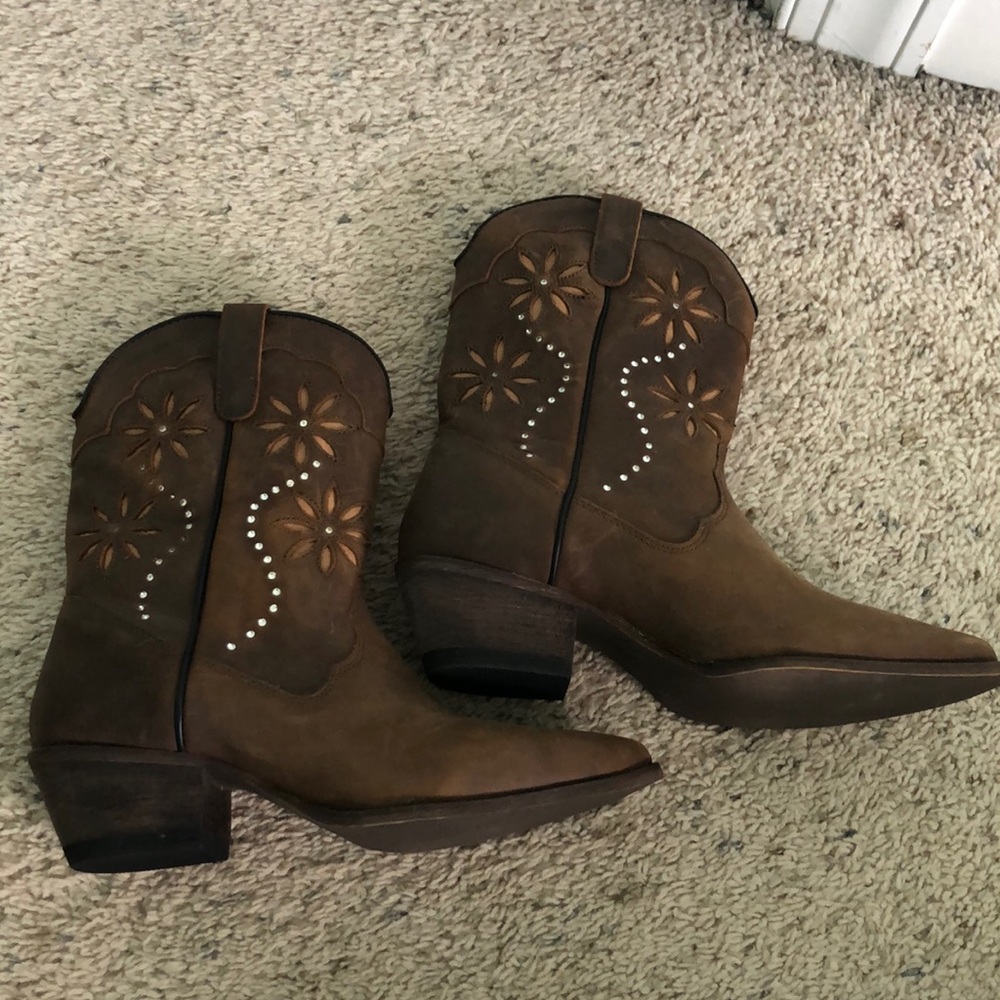 NWOT Hand-made Genuine leather cowgirl boots!!!